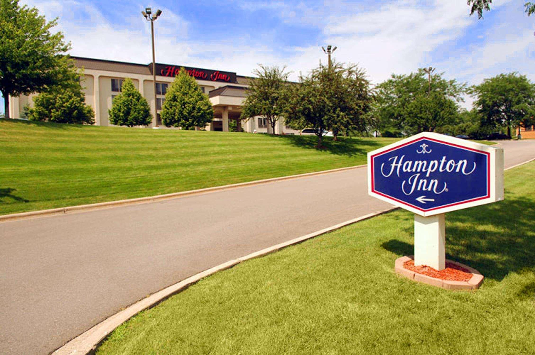 Hampton Inn Madison East Towne Mall Area Экстерьер фото