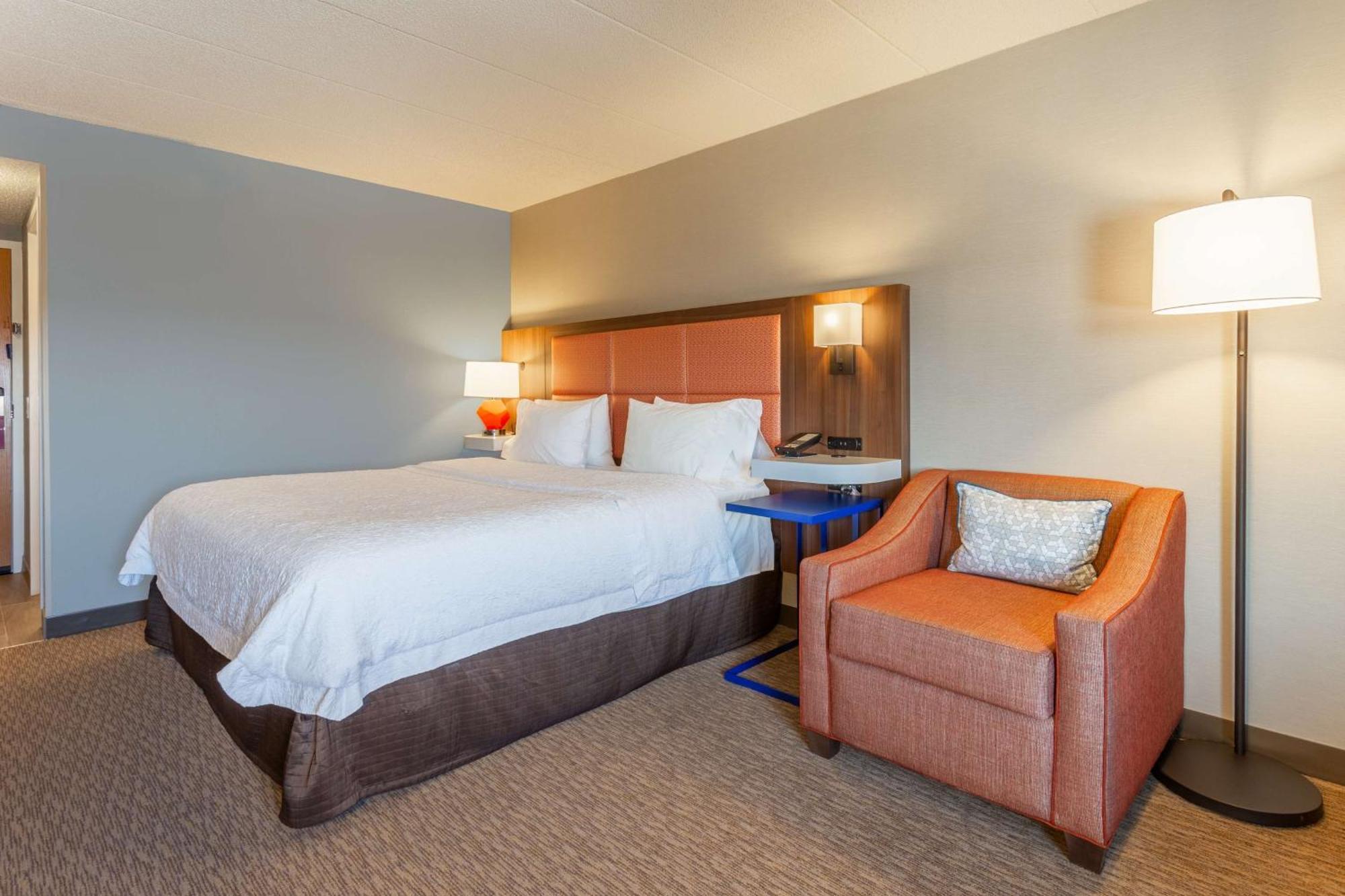 Hampton Inn Madison East Towne Mall Area Экстерьер фото