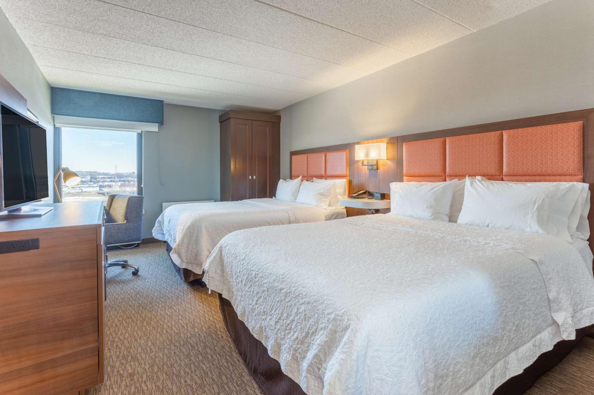 Hampton Inn Madison East Towne Mall Area Экстерьер фото