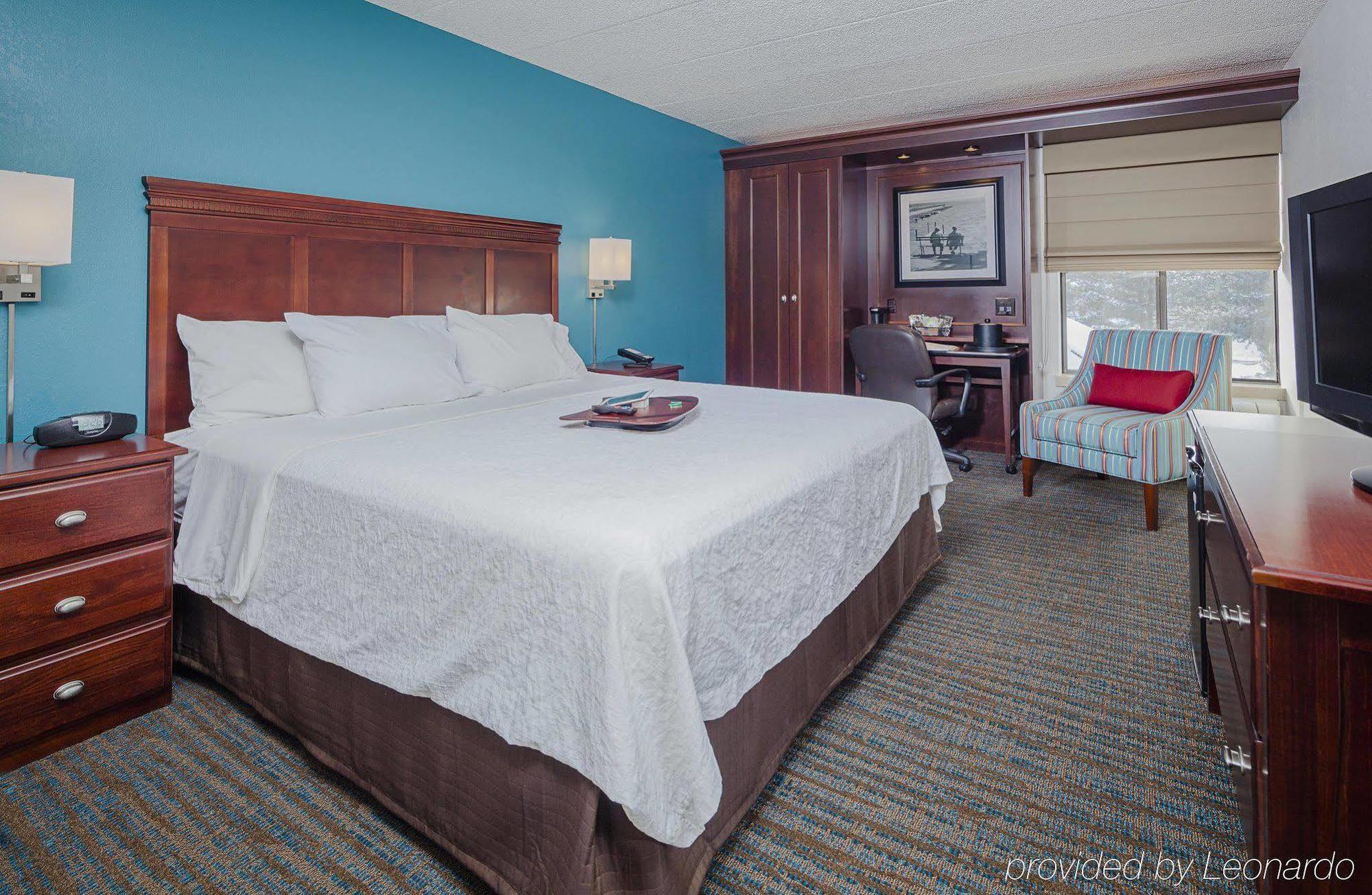 Hampton Inn Madison East Towne Mall Area Экстерьер фото